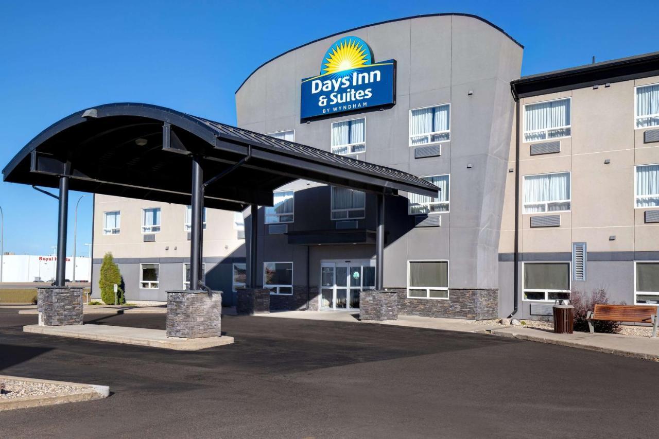 Days Inn & Suites By Wyndham Yorkton Exterior foto