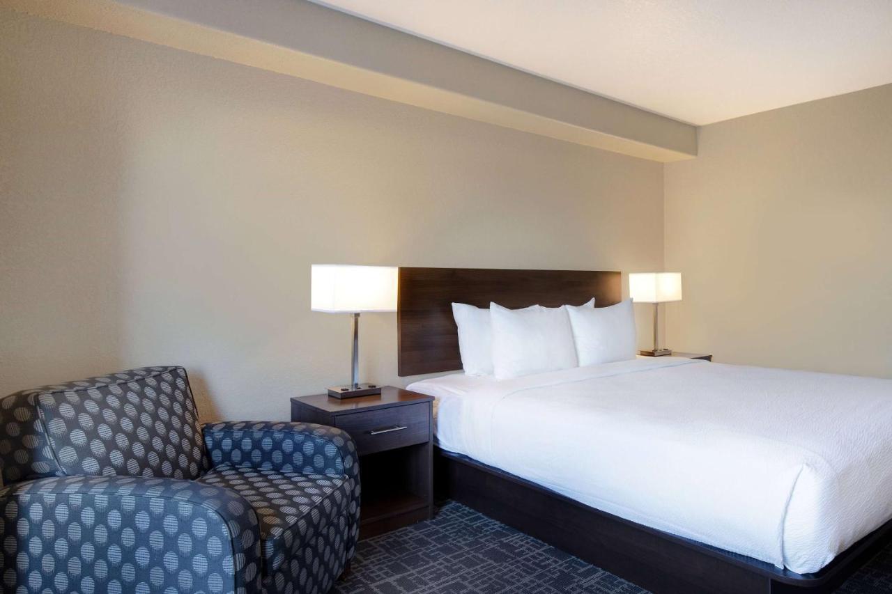 Days Inn & Suites By Wyndham Yorkton Exterior foto