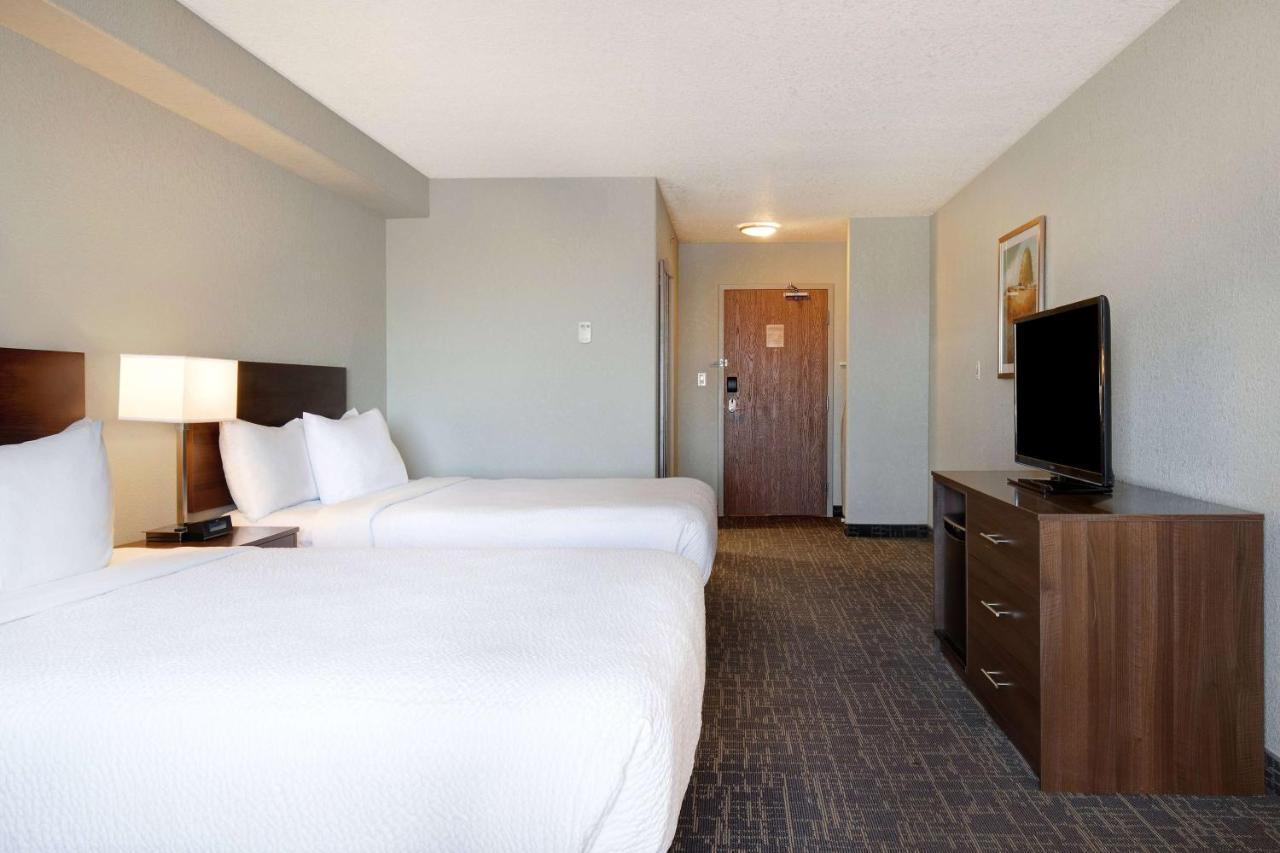 Days Inn & Suites By Wyndham Yorkton Exterior foto